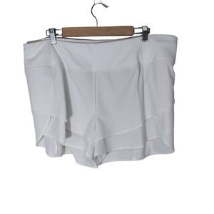Women's CALIA by Carrie Underwood Petal Hem White Shorts